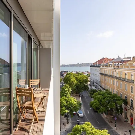 Joivy Luxurious With River View Near Time Out Market